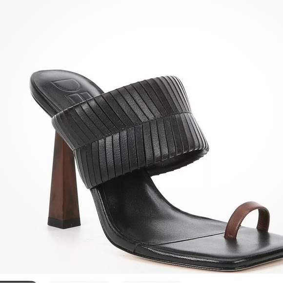 Deltan Women's Kelsea Leather Toe Loop Dress Sandals Black Size 10 M - Picture 1 of 16